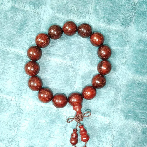 Bracciale rosso compleanno